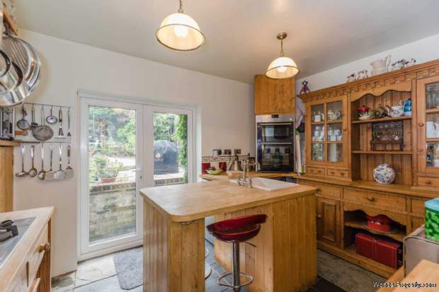Additional Property Image 4 bedroom Semi Detached for sale in Hemel Hempstead 2