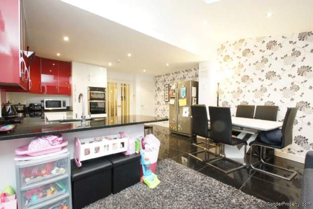Additional Property Image 3 bedroom Detached for sale in Hemel Hempstead 7