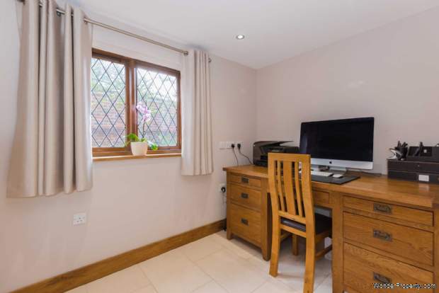 Additional Property Image 4 bedroom Detached for sale in Hemel Hempstead 12