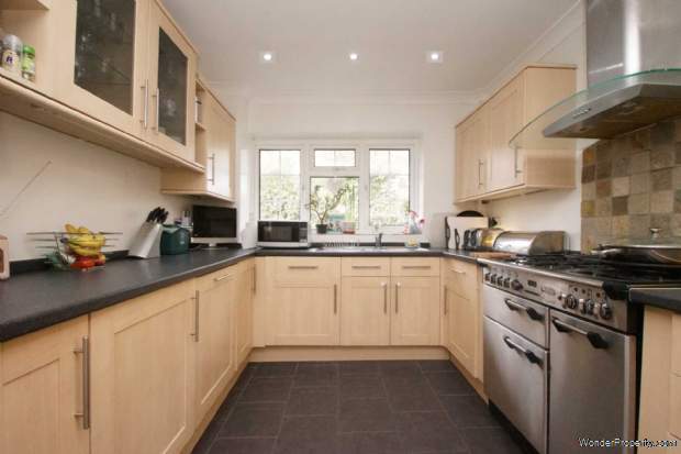 Additional Property Image 4 bedroom Detached for sale in Hemel Hempstead 2