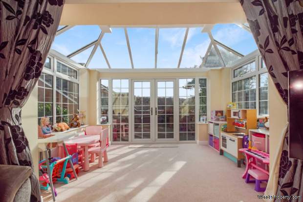 Additional Property Image 4 bedroom Detached for sale in Hemel Hempstead 5