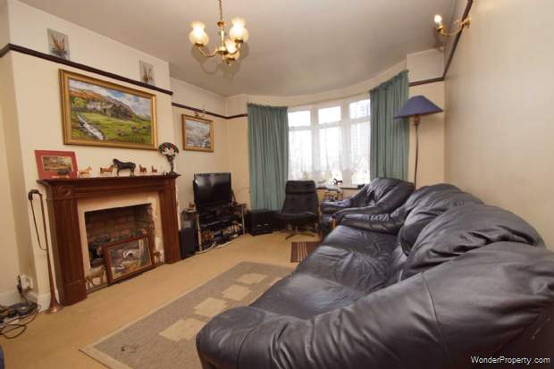 Additional Property Image 3 bedroom Bungalow for sale in Hemel Hempstead 2