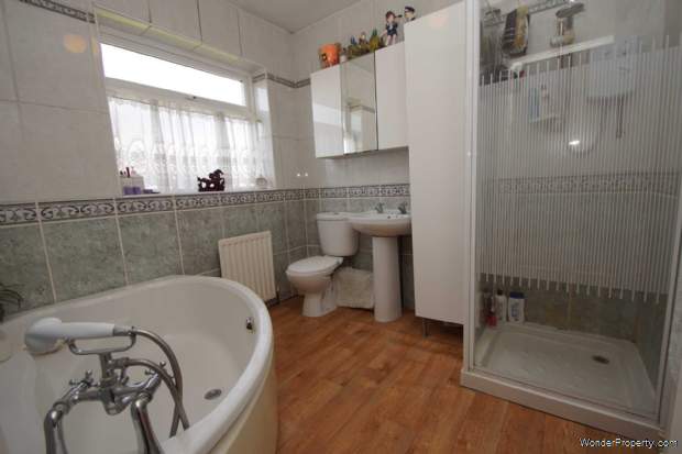 Additional Property Image 3 bedroom Bungalow for sale in Hemel Hempstead 6