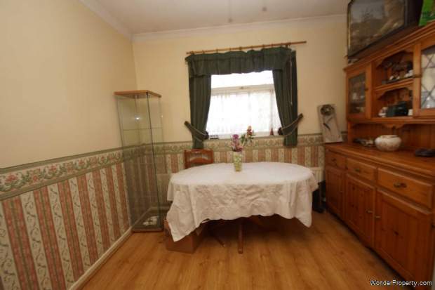 Additional Property Image 3 bedroom Bungalow for sale in Hemel Hempstead 7