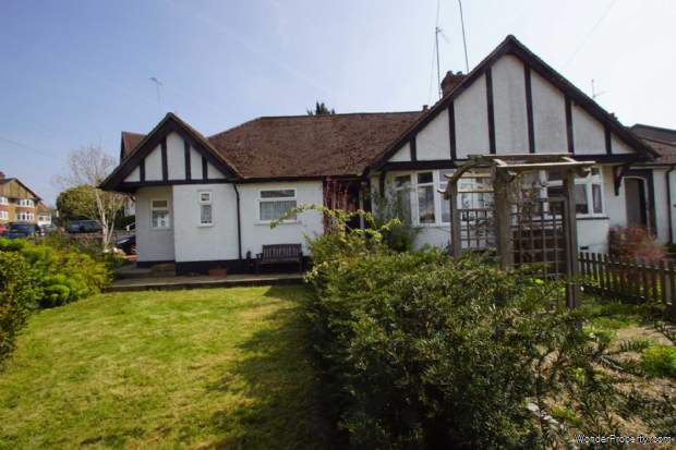 Additional Property Image 3 bedroom Bungalow for sale in Hemel Hempstead 8