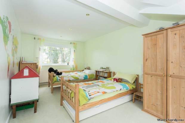 Additional Property Image 4 bedroom House for sale in Hemel Hempstead 11