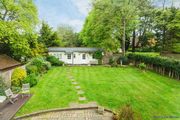 Additional Property Image 4 bedroom House for sale in Hemel Hempstead 16