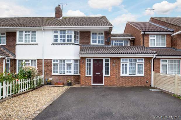 4 bedroom Semi Detached for sale in Hemel Hempstead