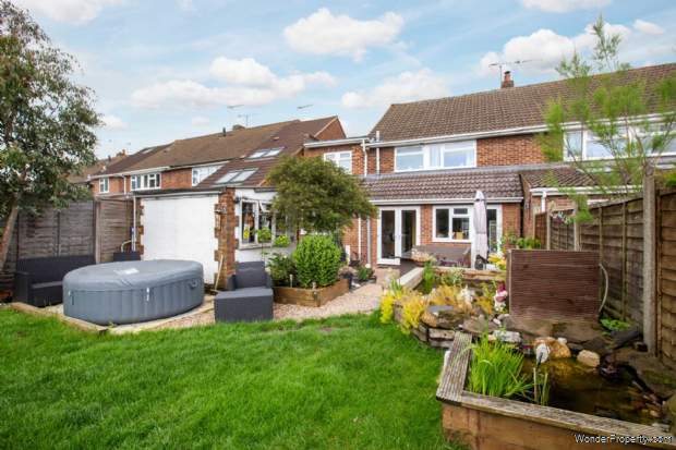 Additional Property Image 4 bedroom Semi Detached for sale in Hemel Hempstead 11