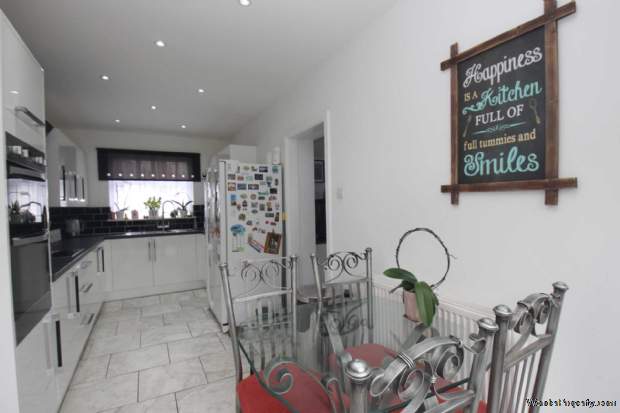 Additional Property Image 4 bedroom House for sale in Hemel Hempstead 5