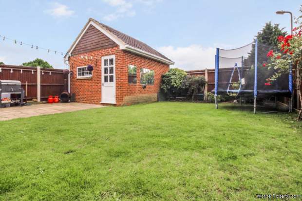 Additional Property Image 4 bedroom House for sale in Hemel Hempstead 15