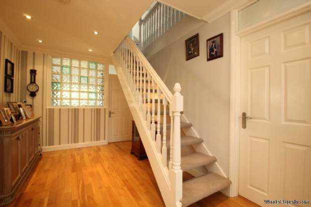 Additional Property Image 4 bedroom Detached Bungalow for sale in Hemel Hempstead 3