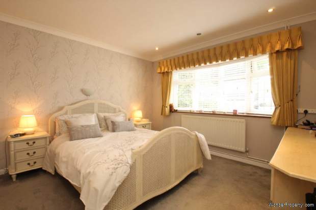 Additional Property Image 4 bedroom Detached Bungalow for sale in Hemel Hempstead 4