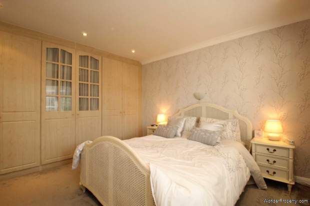 Additional Property Image 4 bedroom Detached Bungalow for sale in Hemel Hempstead 5