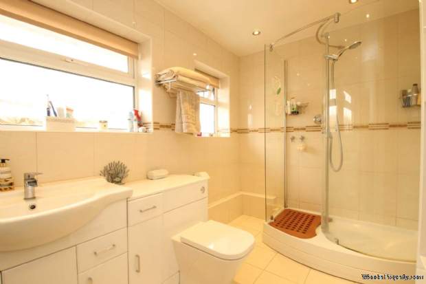 Additional Property Image 4 bedroom Detached Bungalow for sale in Hemel Hempstead 6