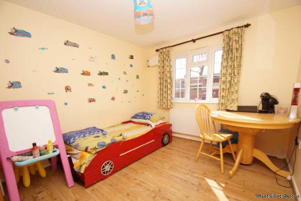 Additional Property Image 4 bedroom Semi Detached for sale in Hemel Hempstead 5
