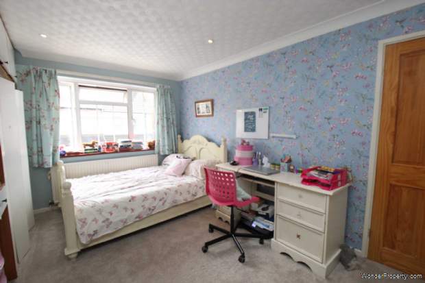 Additional Property Image 4 bedroom Semi Detached for sale in Hemel Hempstead 8