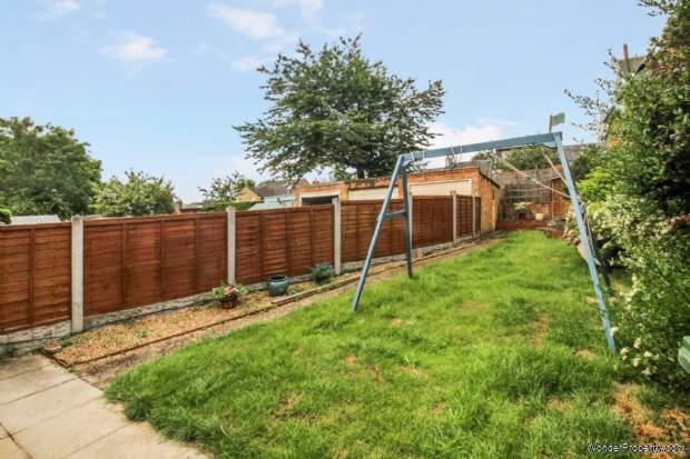 Additional Property Image 4 bedroom Semi Detached for sale in Hemel Hempstead 11