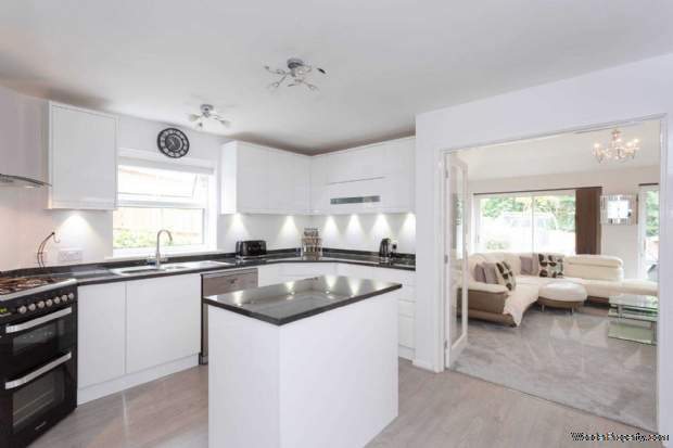 Additional Property Image 4 bedroom Detached for sale in Hemel Hempstead 2