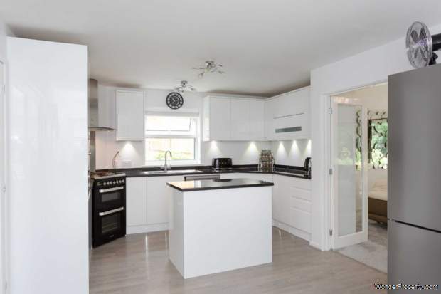Additional Property Image 4 bedroom Detached for sale in Hemel Hempstead 13