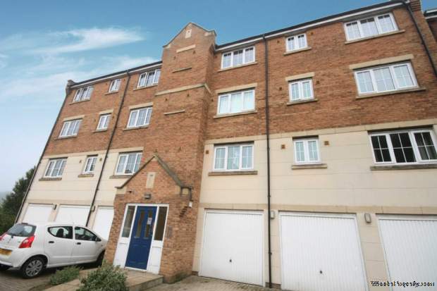 2 bedroom Flat for sale in Dunstable