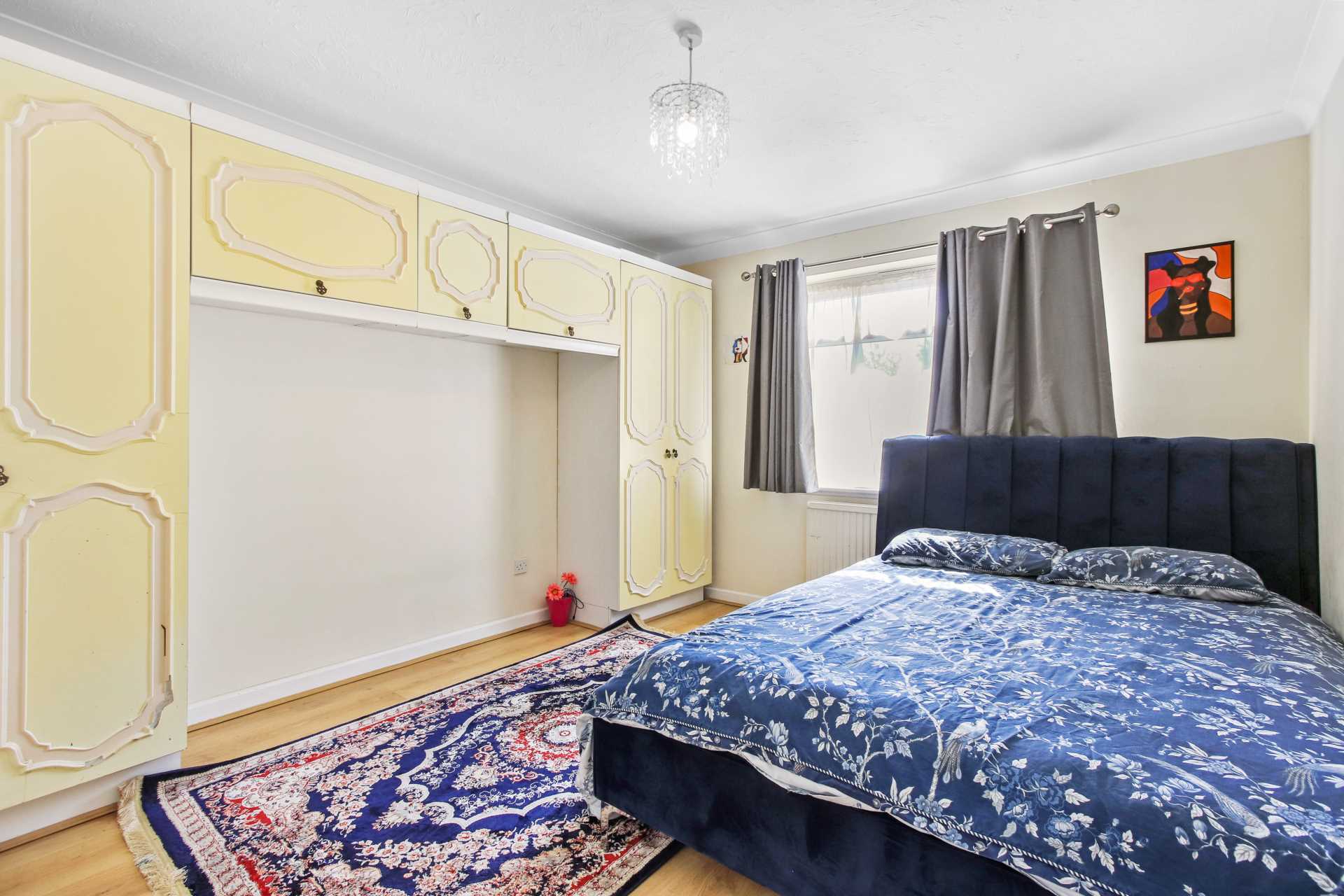 Additional Property Image 2 bedroom Flat for sale in Barnet 5