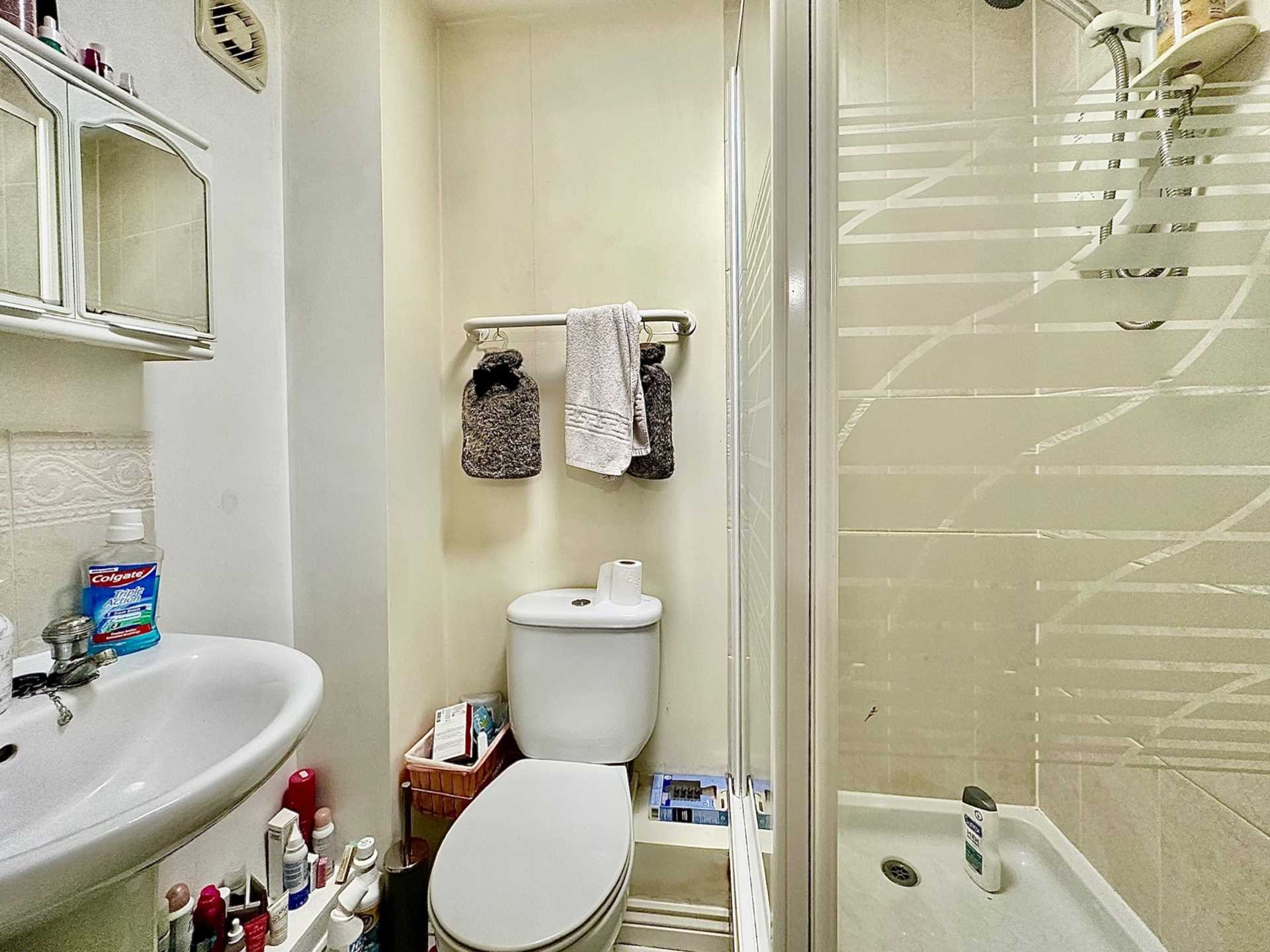 Additional Property Image 2 bedroom Flat to rent in London 6