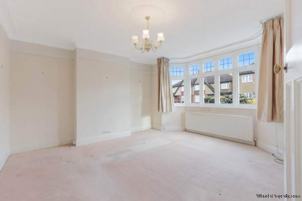 Additional Property Image 3 bedroom Semi Detached for sale in London 2