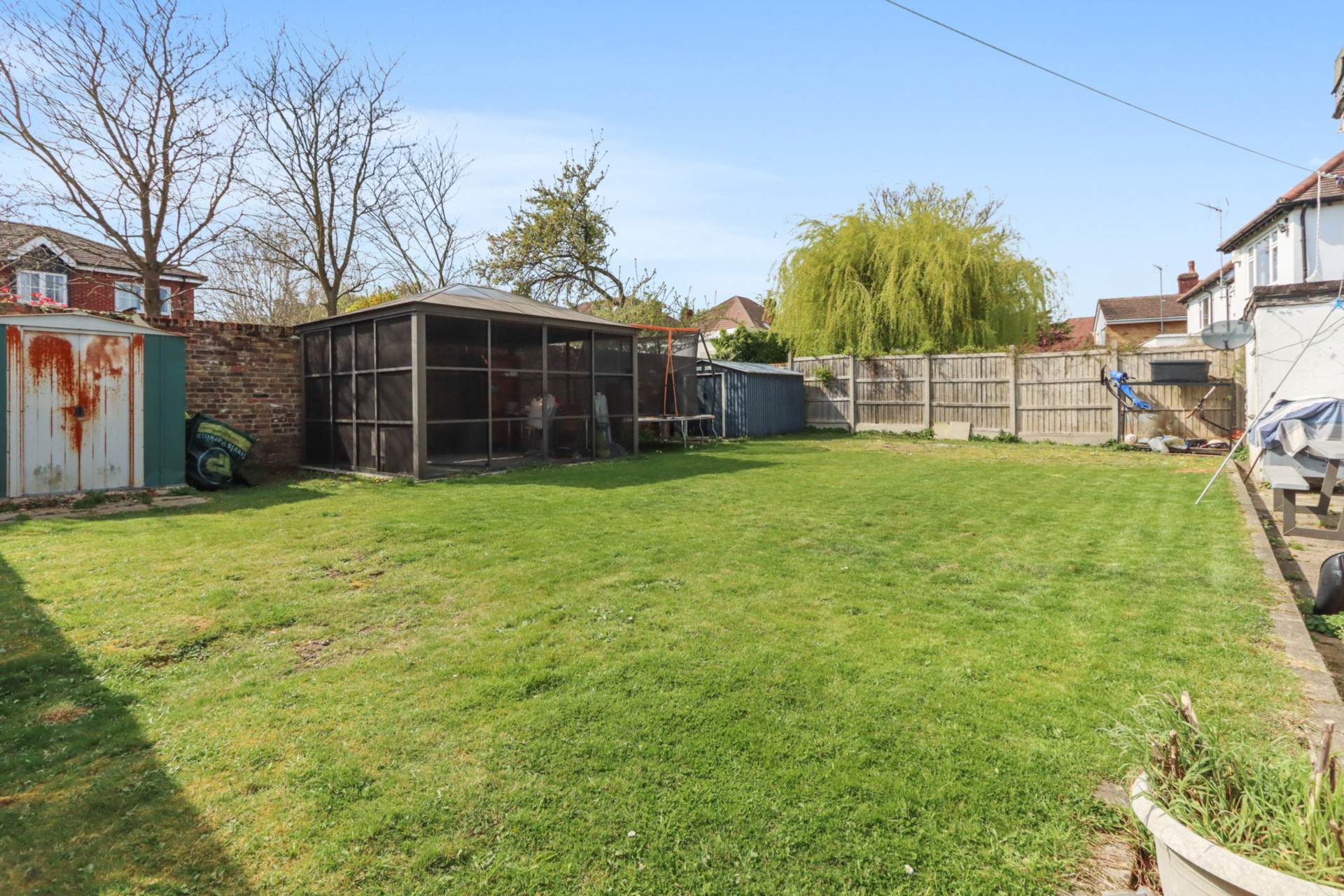 Additional Property Image 3 bedroom Detached Bungalow for sale in London 3