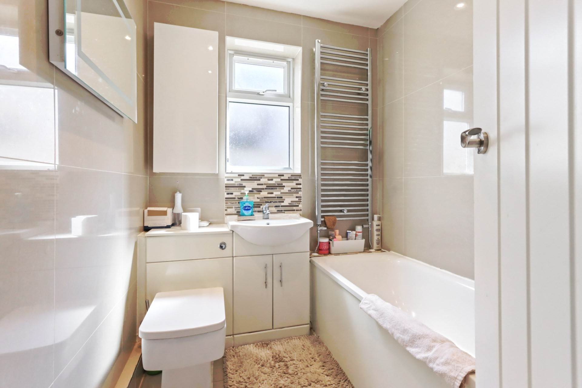 Additional Property Image 3 bedroom Detached Bungalow for sale in London 12