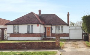 3 bedroom Detached Bungalow for sale in London