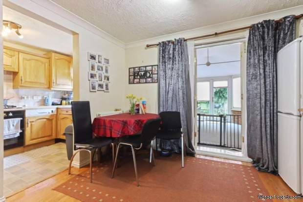Additional Property Image 3 bedroom Detached for sale in London 5