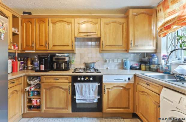 Additional Property Image 3 bedroom Detached for sale in London 6