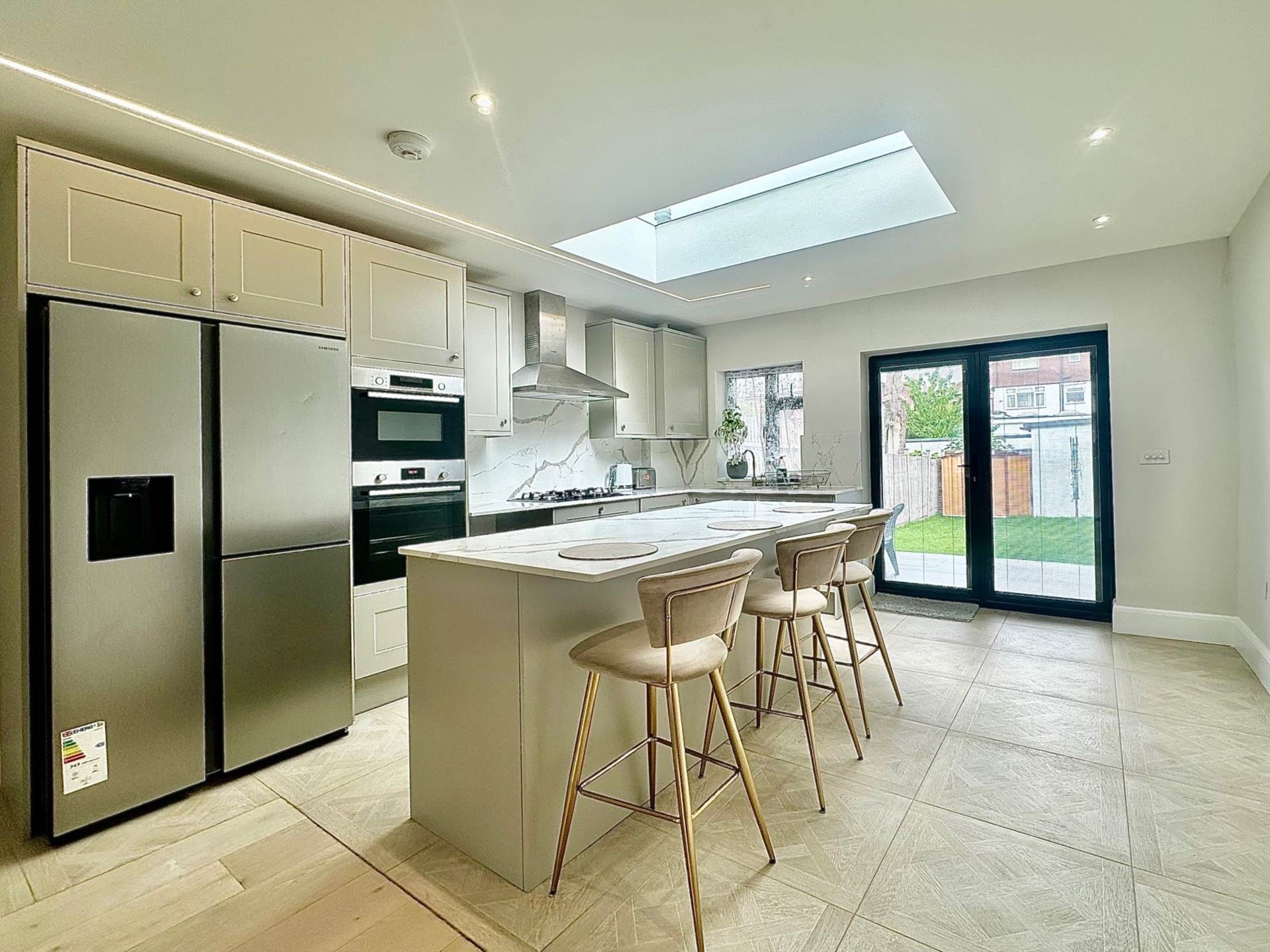 Additional Property Image 3 bedroom End of Terrace to rent in London 4
