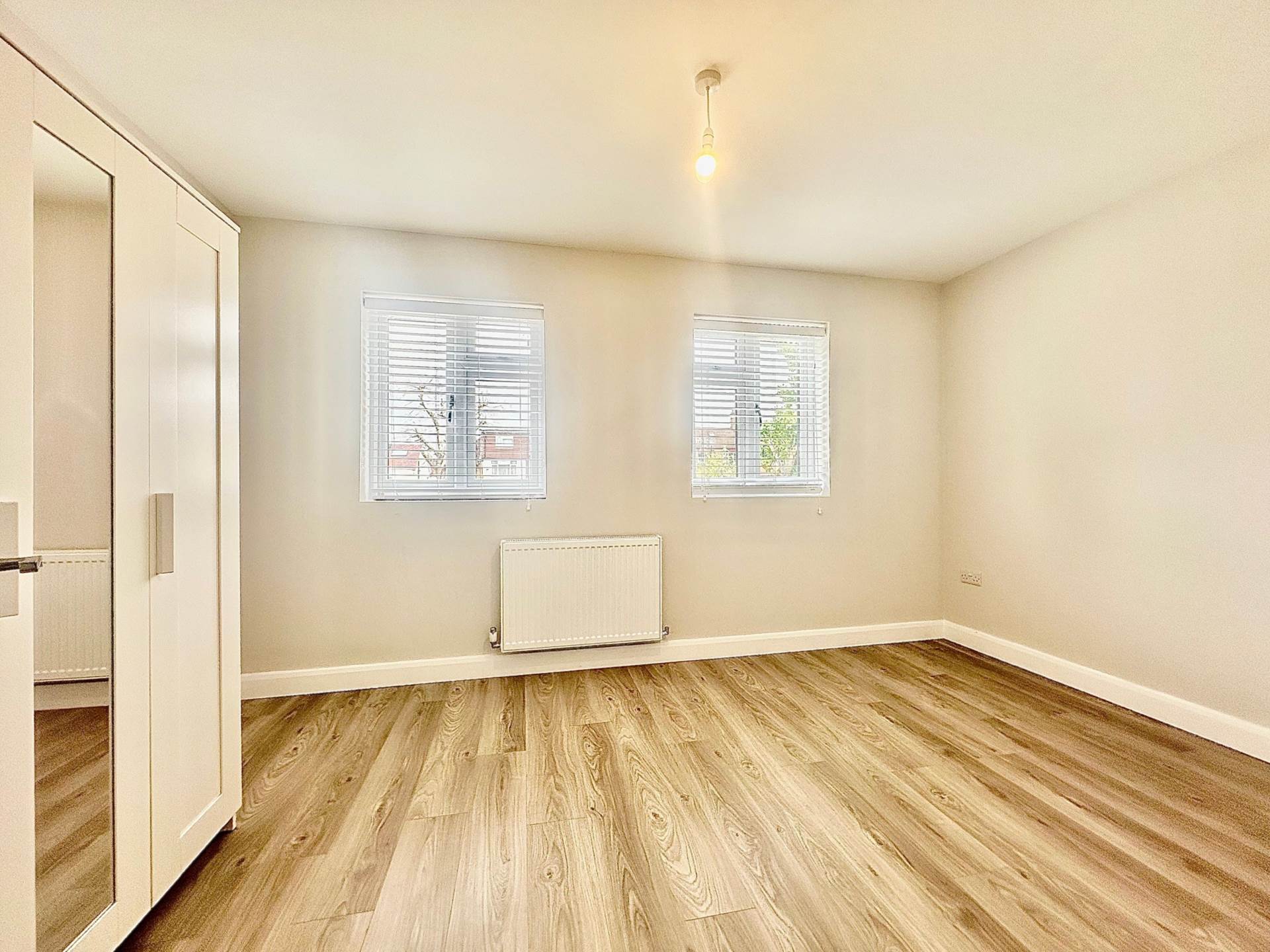 Additional Property Image 3 bedroom End of Terrace to rent in London 9