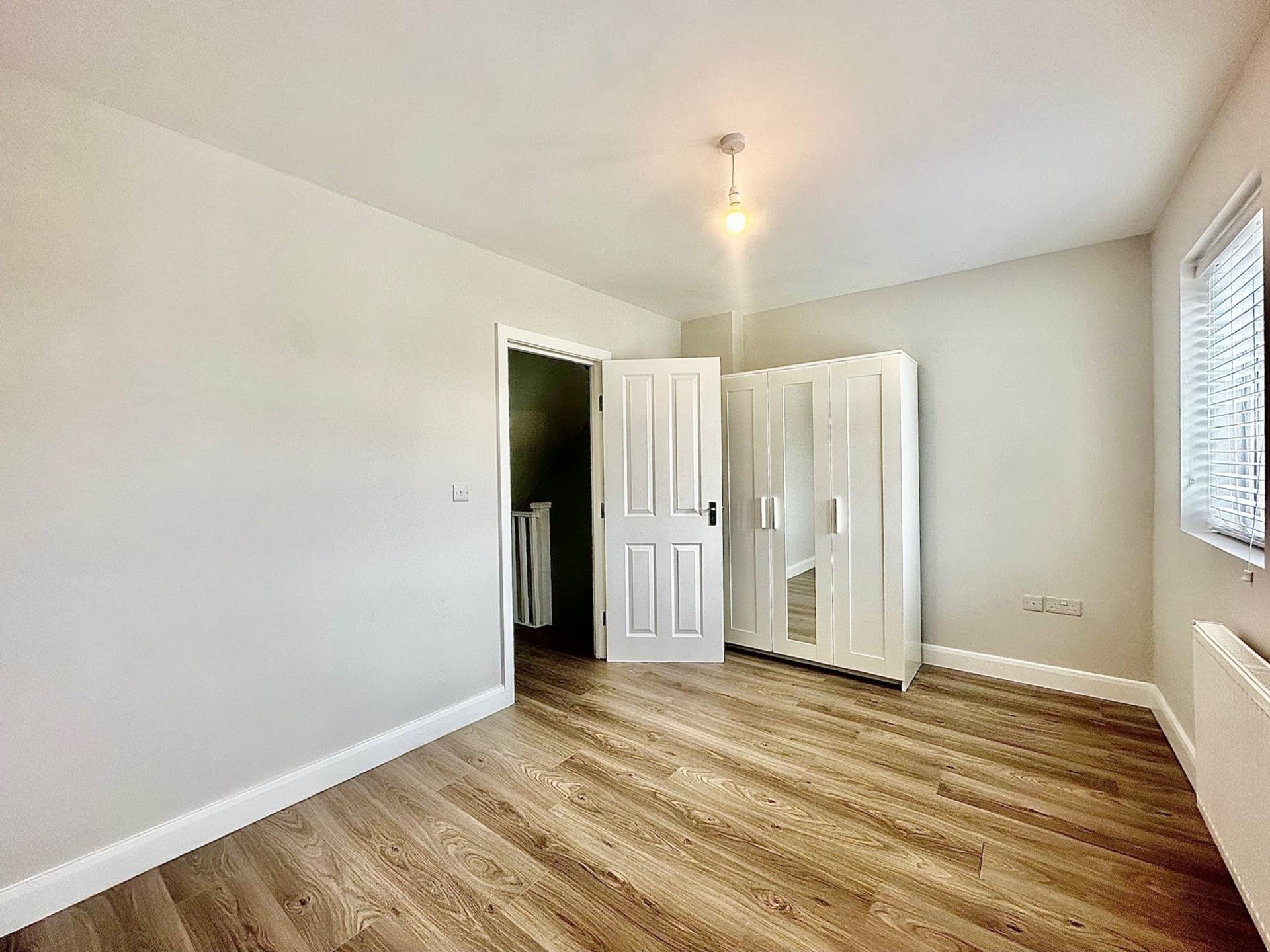 Additional Property Image 3 bedroom End of Terrace to rent in London 10