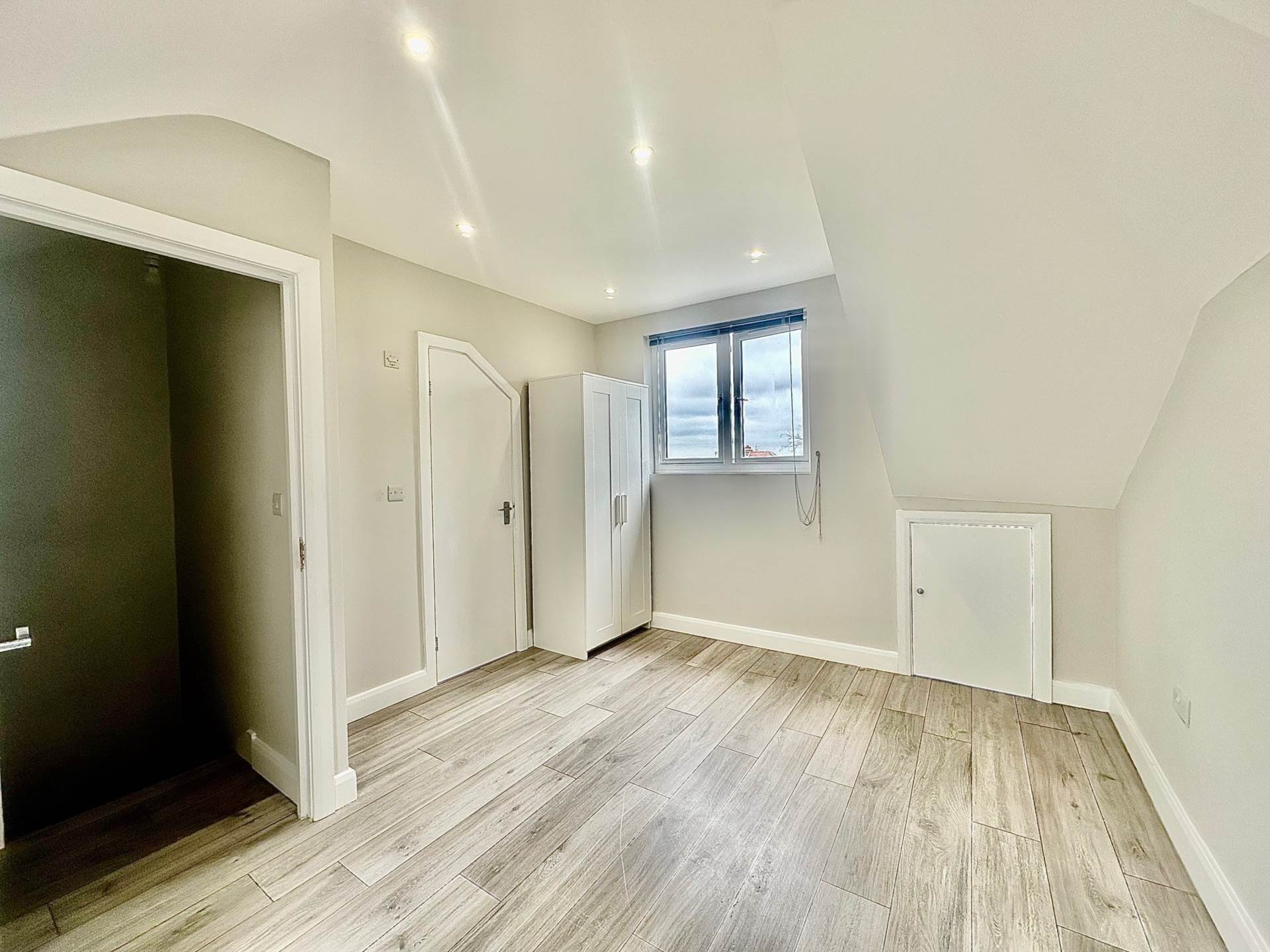 Additional Property Image 3 bedroom End of Terrace to rent in London 12