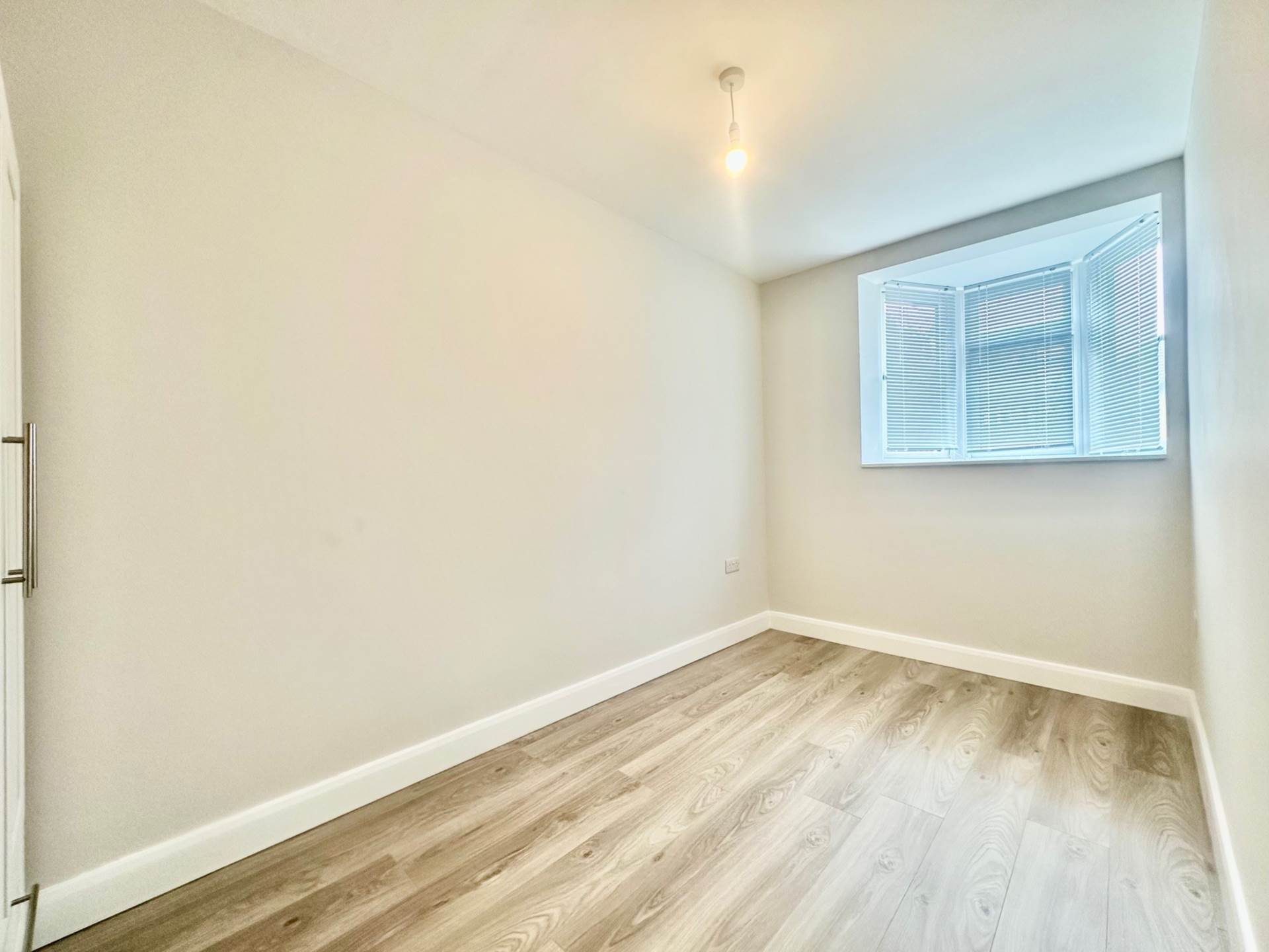 Additional Property Image 3 bedroom End of Terrace to rent in London 13