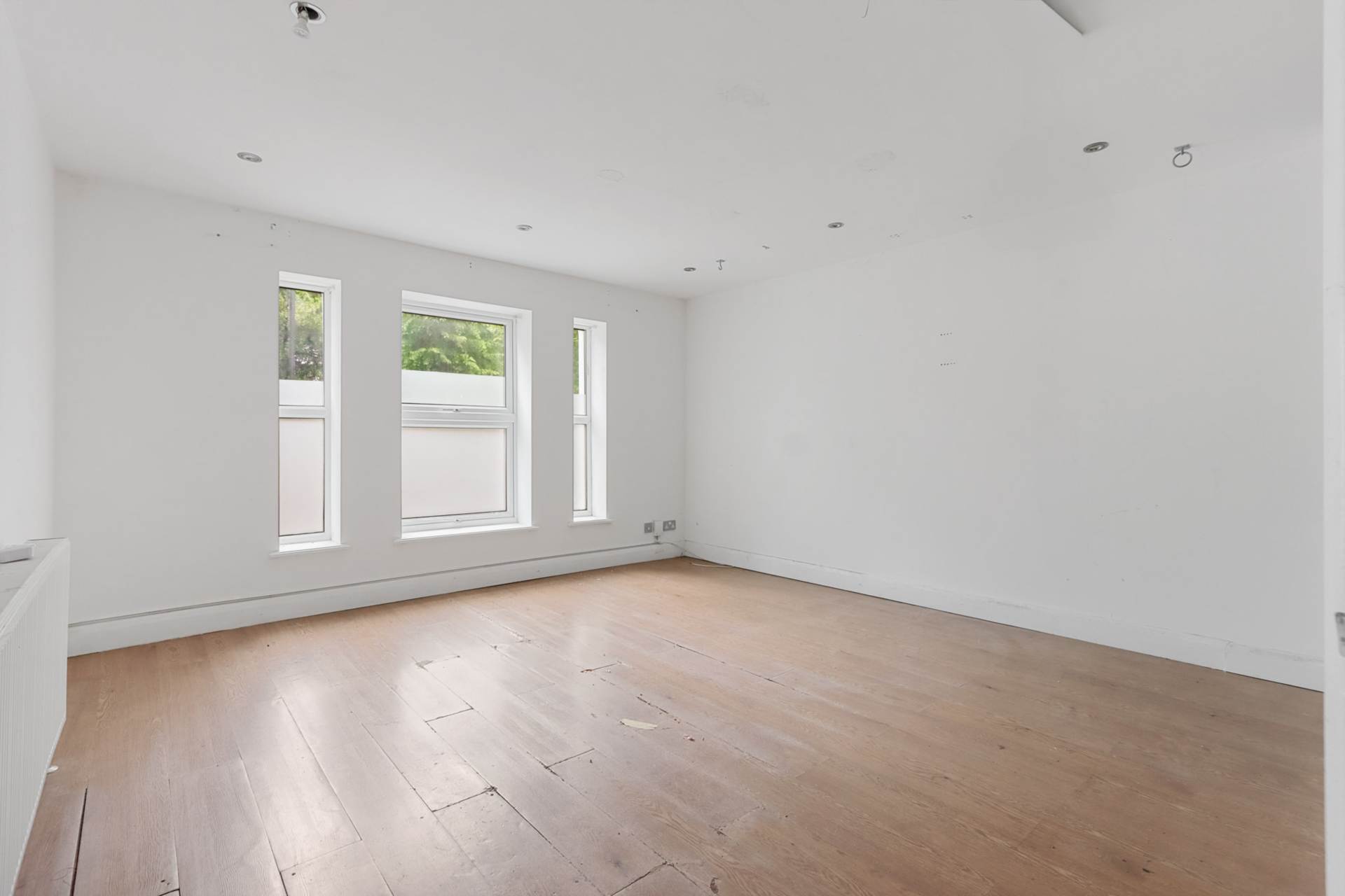 Additional Property Image 2 bedroom Flat for sale in London 2