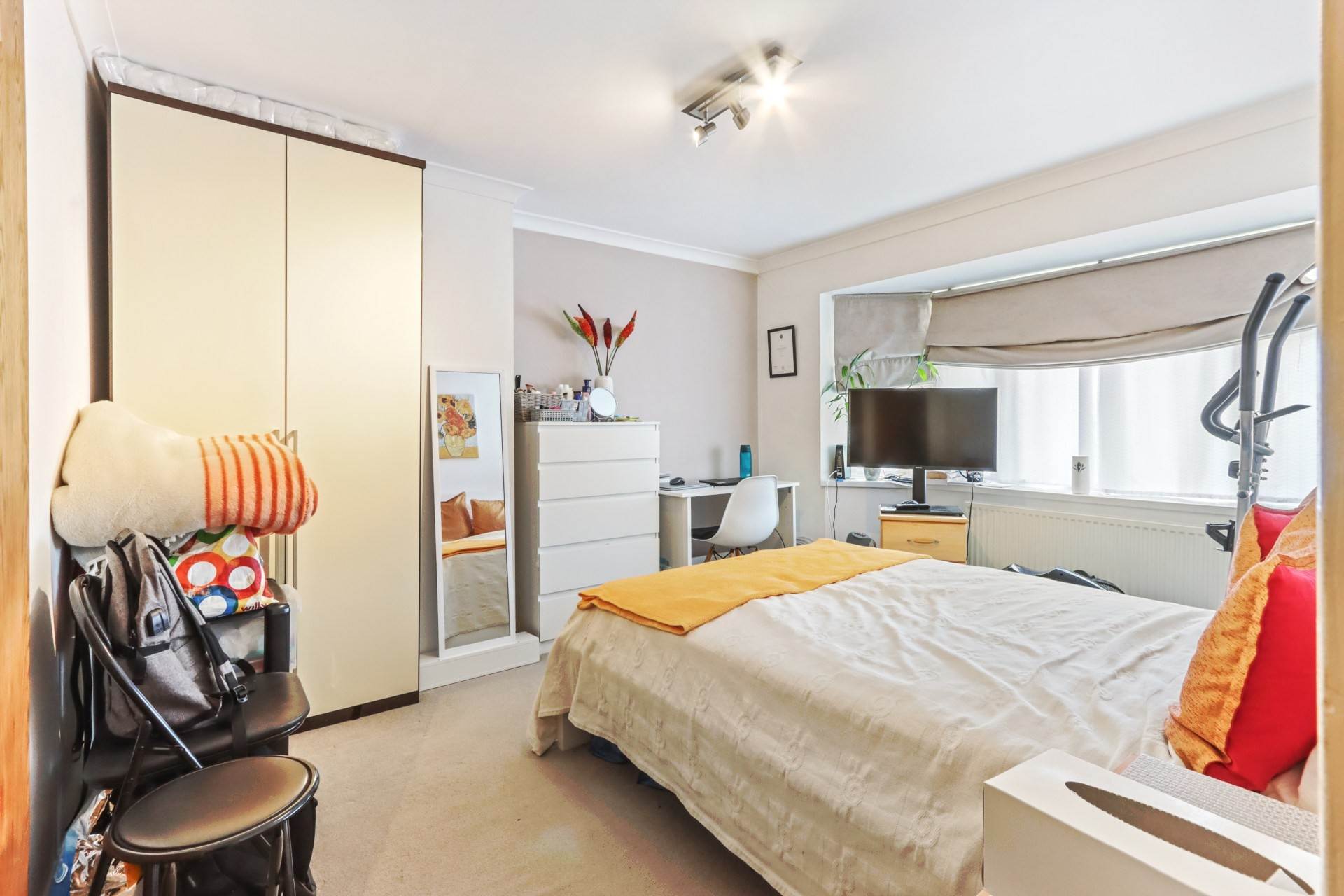 Additional Property Image 2 bedroom Flat for sale in London 2