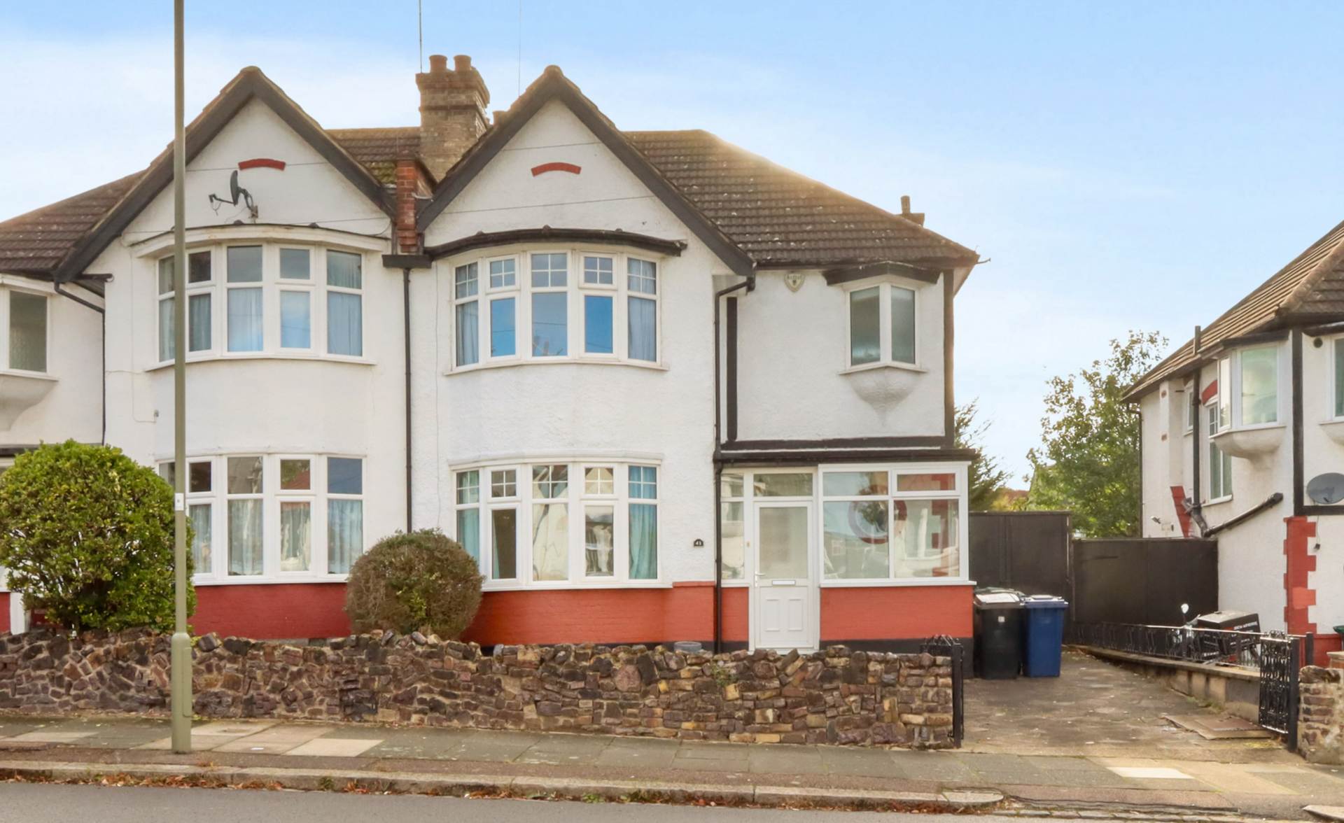 3 bedroom Semi Detached for sale in London