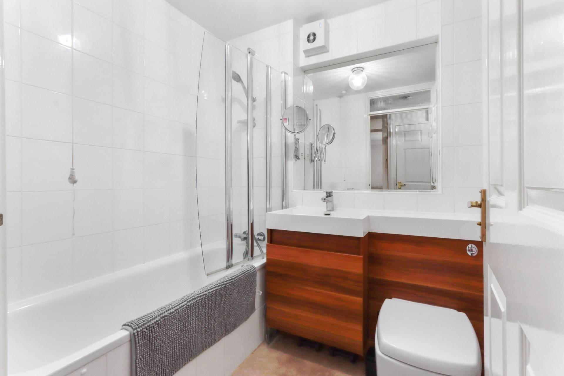 Additional Property Image 1 bedroom Flat for sale in London 6