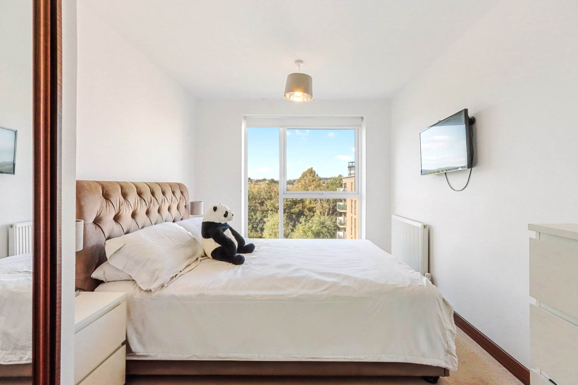Additional Property Image 2 bedroom Apartment for sale in Edgware 4
