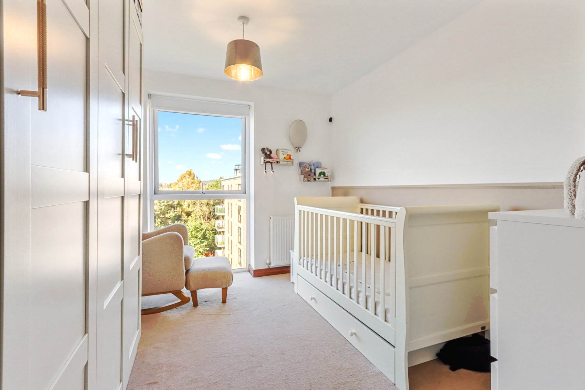 Additional Property Image 2 bedroom Apartment for sale in Edgware 5