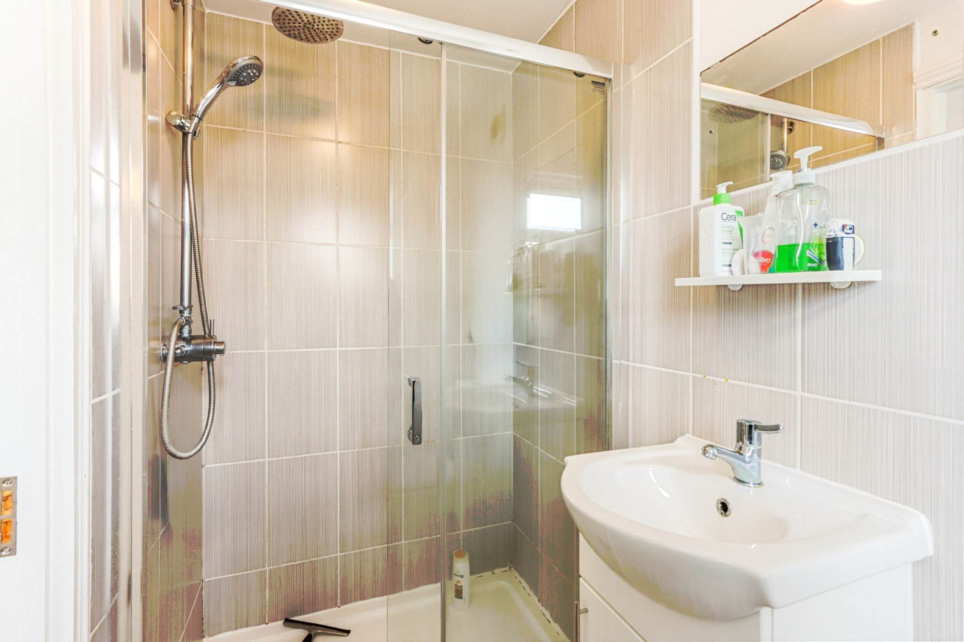 Additional Property Image 4 bedroom Semi Detached for sale in London 12