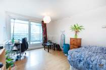 4 bedroom Maisonette to rent in London