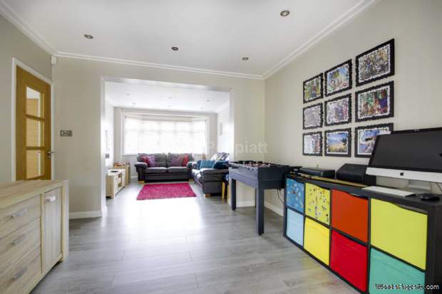 Additional Property Image 3 bedroom Semi Detached for sale in London 13