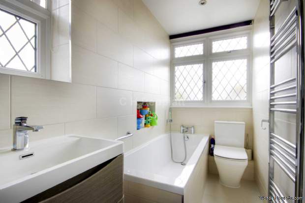 Additional Property Image 3 bedroom Semi Detached for sale in London 18