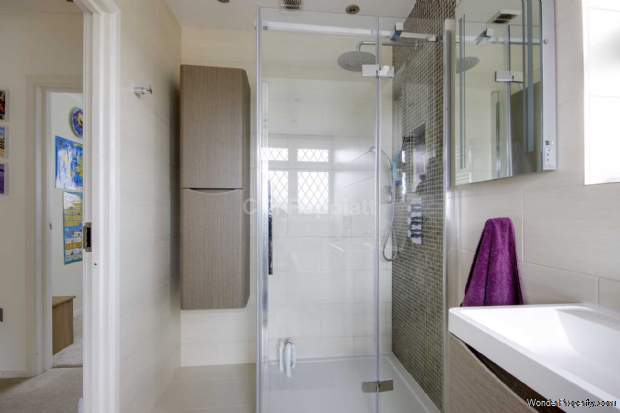 Additional Property Image 3 bedroom Semi Detached for sale in London 19