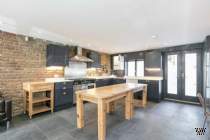 5 bedroom Apartment to rent in London